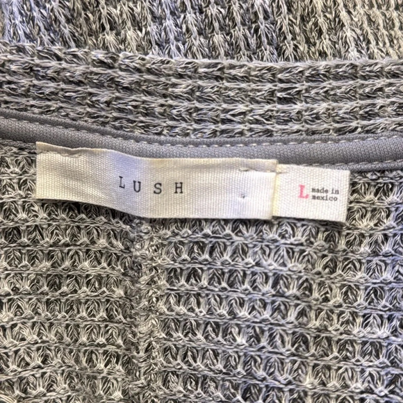 Z LUSH Anthropologie Women’s Large Rolled Short Sleeve Knit Twist Bottom Hem - Picture 6 of 6